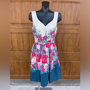 Medium Modcloth Cream Floral Dress w/ Belt V-Neck Sleeveless Pleated